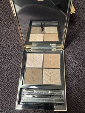 Yves Saint Laurent Couture Mini Clutch Shadow Palette